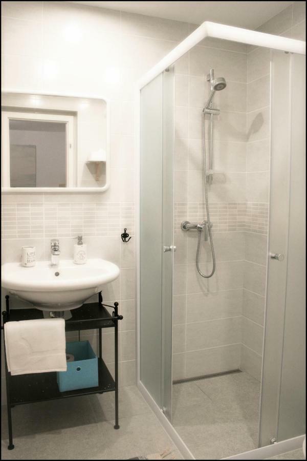 Casa Vacanze Enjoy Pirano ภายนอก รูปภาพ
